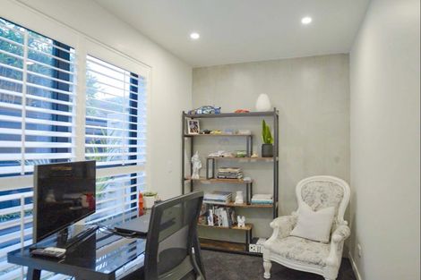 Photo of property in 1/279 Lake Road, Belmont, Auckland, 0622