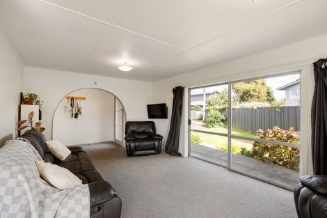 Photo of property in 23 Berkley Avenue, Hillcrest, Hamilton, 3216