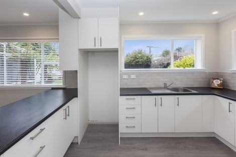 Photo of property in 257 Fifield Terrace, Opawa, Christchurch, 8023