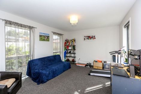 Photo of property in 15a Frederick Place, Whalers Gate, New Plymouth, 4310