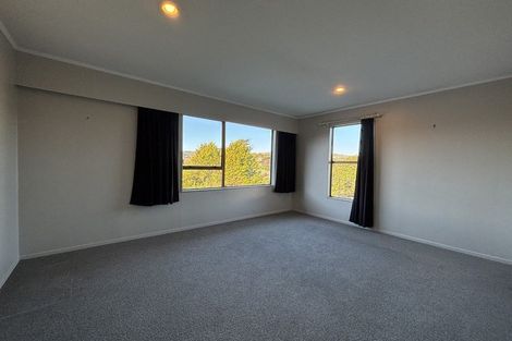 Photo of property in 40 Halswater Drive, Churton Park, Wellington, 6037