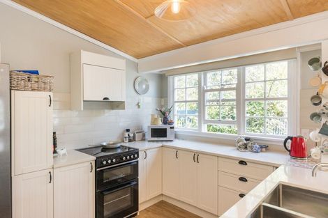 Photo of property in 89 Bridge Street, Bulls, 4818