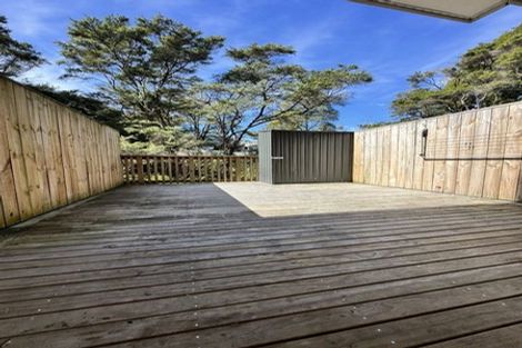 Photo of property in 83 Morihana Close, Glen Eden, 0602