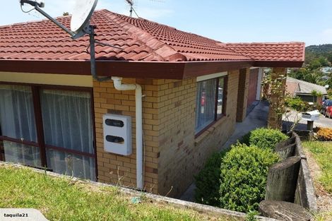 Photo of property in 8 Shah Place, Glen Eden, Auckland, 0602