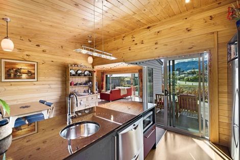 Photo of property in 56 Charles Court, Lake Hawea, Wanaka, 9382