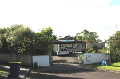Photo of property in 14 Wren Place, Unsworth Heights, Auckland, 0632