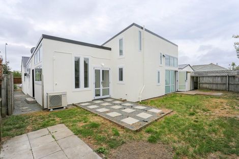 Photo of property in 12 Suva Street, Upper Riccarton, Christchurch, 8041