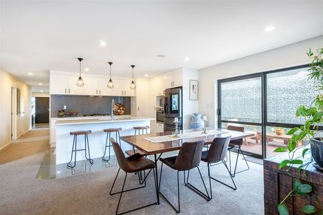 Photo of property in 7 Kahika Grove, Huapai, Kumeu, 0810