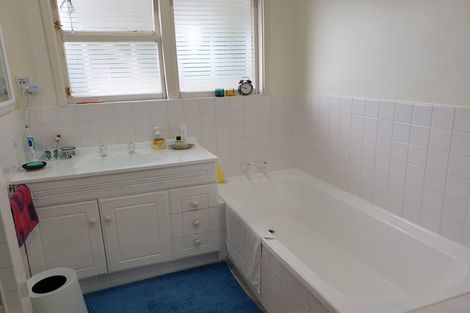 Photo of property in 73 Greendale Avenue, Avonhead, Christchurch, 8042