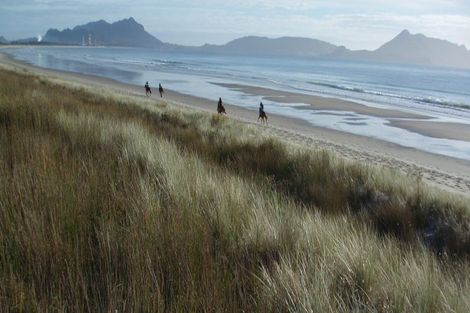 Photo of property in 50 Ocean View Rise, Ruakaka, 0116