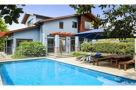 Photo of property in 17 Scarlet Oak Drive, Schnapper Rock, Auckland, 0632