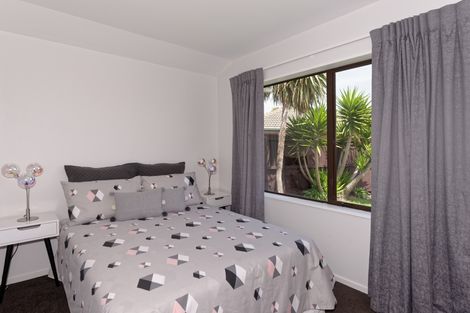 Photo of property in 36 Kirsten Place, Parklands, Christchurch, 8083