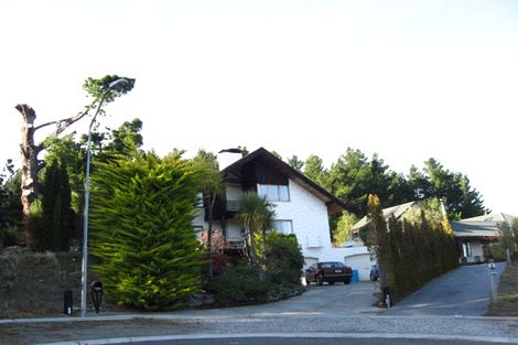 Photo of property in 9 Cypress Court, Kelvin Heights, Queenstown, 9300