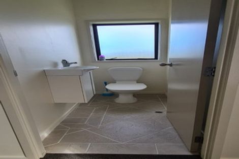 Photo of property in 12 Barnea Circle, Glen Eden, Auckland, 0602