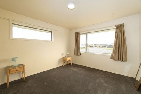 Photo of property in 2 Half Time Close, Omakau, 9376