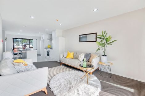 Photo of property in 23/5 Perekia Street, Albany, Auckland, 0632