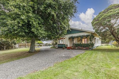 Photo of property in 930 Kahikatea Flat Road, Waitoki, Kaukapakapa, 0871