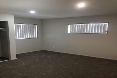 Photo of property in 93c Maplesden Drive, Clendon Park, Auckland, 2103