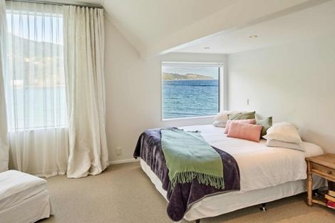 Photo of property in 202 Marine Drive, Lowry Bay, Lower Hutt, 5013