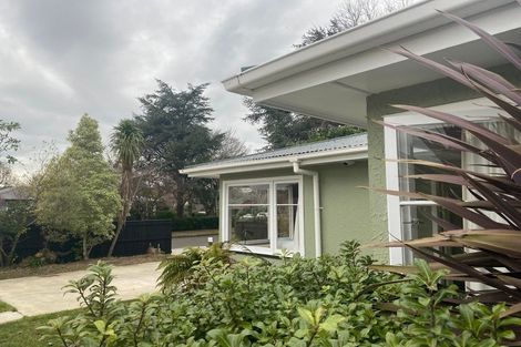 Photo of property in 6a Surrey Crescent, Hokowhitu, Palmerston North, 4410