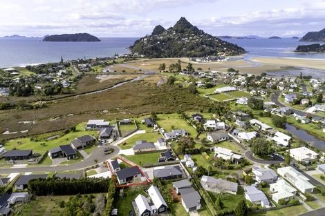 Photo of property in 30 Tairua Palms Place, Tairua, 3508