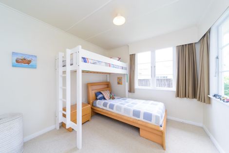 Photo of property in 2 Ascot Street, Hokowhitu, Palmerston North, 4410