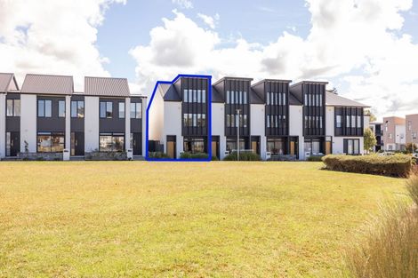 Photo of property in 10 Alexander Willis Crescent, Hobsonville, Auckland, 0616