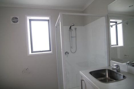 Photo of property in 104 Bowhill Road, New Brighton, Christchurch, 8083