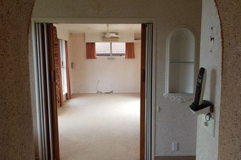 Photo of property in 19c Te Anau Place, Pakuranga Heights, Auckland, 2010