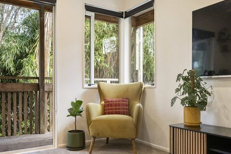 Photo of property in 21a Willerton Avenue, New Lynn, Auckland, 0600