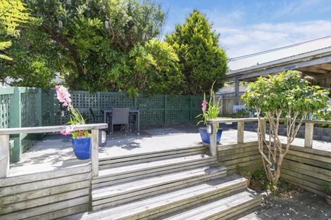 Photo of property in 27 Monowai Road, Johnsonville, Wellington, 6037
