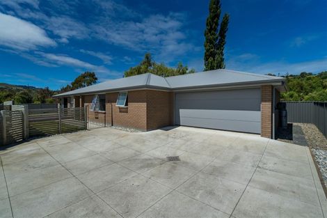Photo of property in 4a Henderson Street, Mornington, Dunedin, 9011