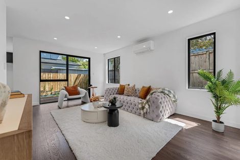 Photo of property in 21b County Road, Torbay, Auckland, 0630