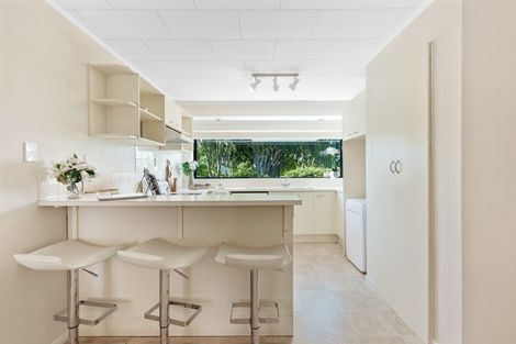 Photo of property in 7 Hyland Place, Waiuku, 2681