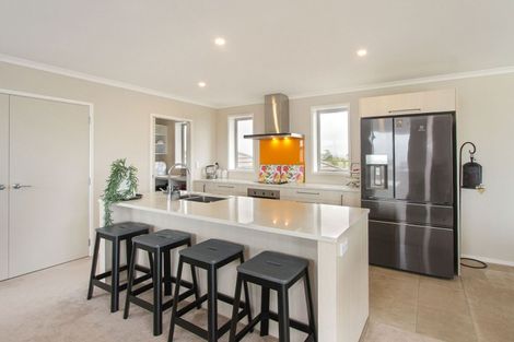 Photo of property in 2 Mutetai Road, Clarks Beach, 2122