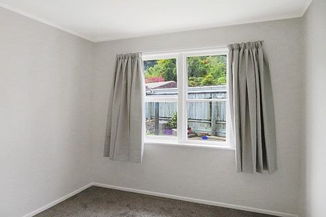 Photo of property in 49 Horoeka Street, Stokes Valley, Lower Hutt, 5019