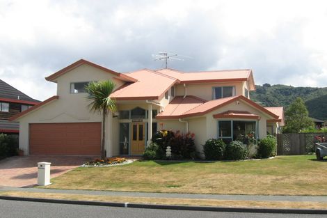 Photo of property in 17 Clearwater Terrace, Brown Owl, Upper Hutt, 5018