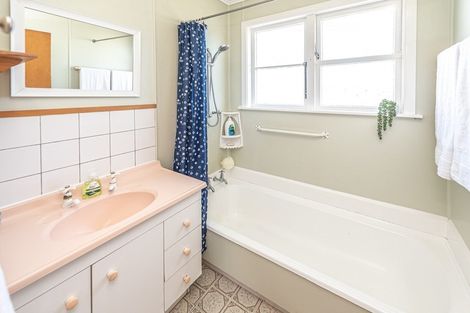 Photo of property in 4 Mosston Road, Castlecliff, Whanganui, 4501