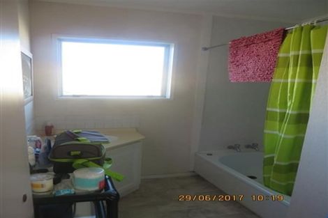 Photo of property in 101 Oakfield Crescent, Pukete, Hamilton, 3200