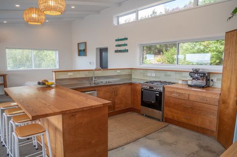 Photo of property in 95 Stratford Drive, Cable Bay, 0420