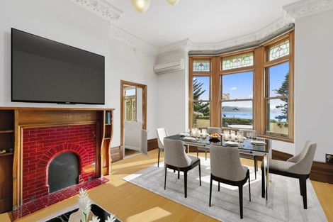 Photo of property in 186 Oriental Parade, Oriental Bay, Wellington, 6011