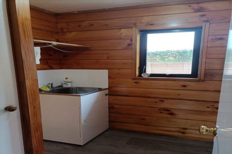 Photo of property in 305 Maungaraki Road, Maungaraki, Lower Hutt, 5010