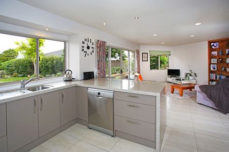 Photo of property in 27 Bayview Drive, Waiuku, 2123