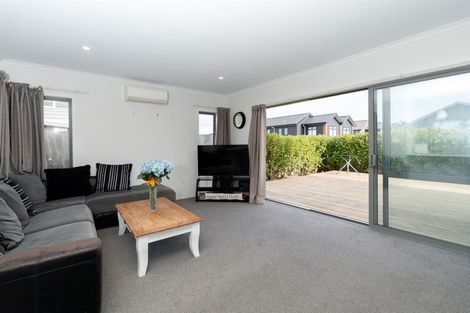 Photo of property in 12 Springside Court, Huntington, Hamilton, 3210