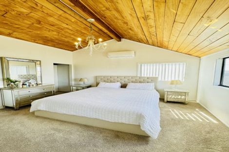 Photo of property in 36 White Heron Drive, Massey, Auckland, 0614