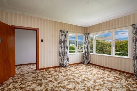 Photo of property in 18 Branxholm Street, Roxburgh, 9500