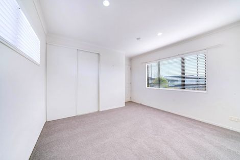 Photo of property in 71 Baverstock Road, Flat Bush, Auckland, 2016