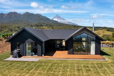 Photo of property in 791 Dover Road, Okato, New Plymouth, 4374