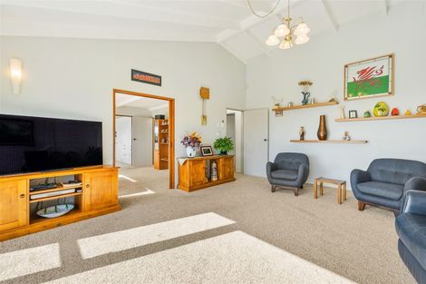 Photo of property in 31 Mercury Way, Whitby, Porirua, 5024