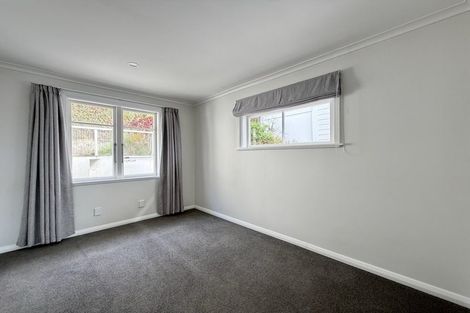 Photo of property in 12 Mertoun Terrace, Highbury, Wellington, 6012